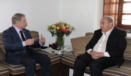 الرئيس الجميل بحث وضع العالم العربي مع الدكتور اياد علاوي