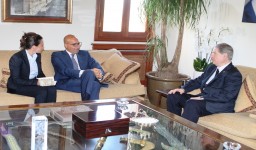 الجميّل بحث مع السيناتور الايطالي لاتوري توسيع مهمة اليونيفيل لتشمل الحدود مع سوريا
