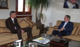 الرئيس امين الجميل يعرض مع سفير المانيا لمستلزمات صمود الاقتصاد اللبناني