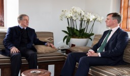 الرئيس الجميّل عرض المستجدات مع السفير البريطاني